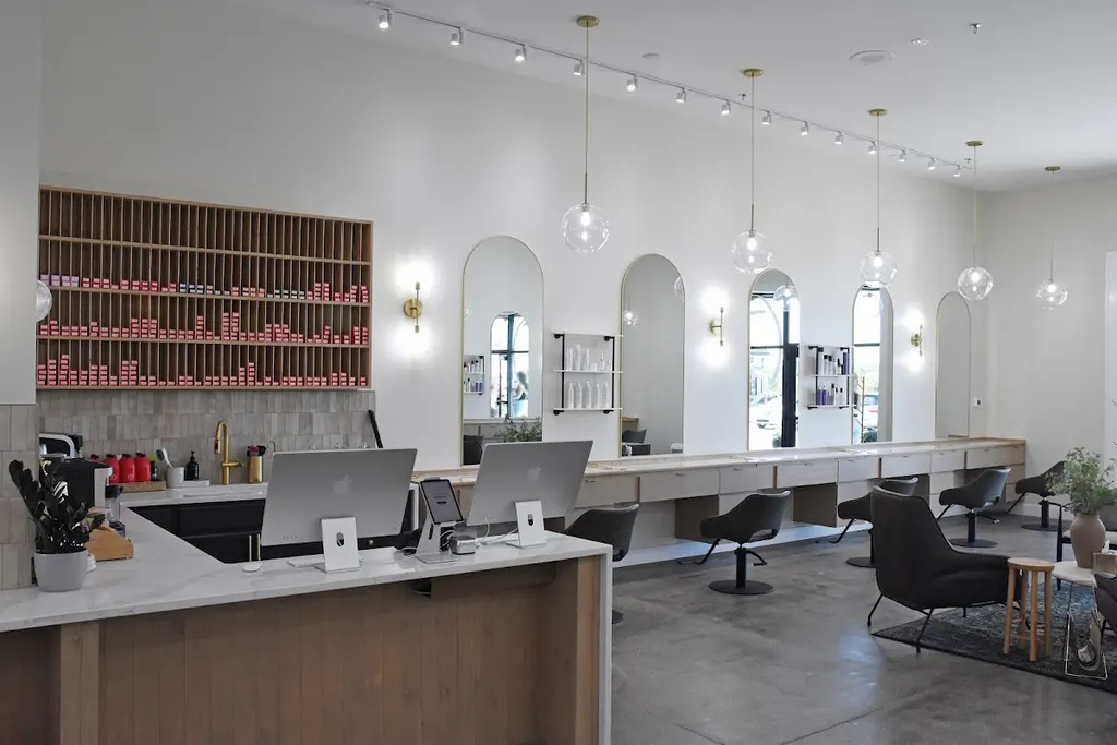 Thompson & Co Salon - Crosspark Coralville — Hair salon in Coralville